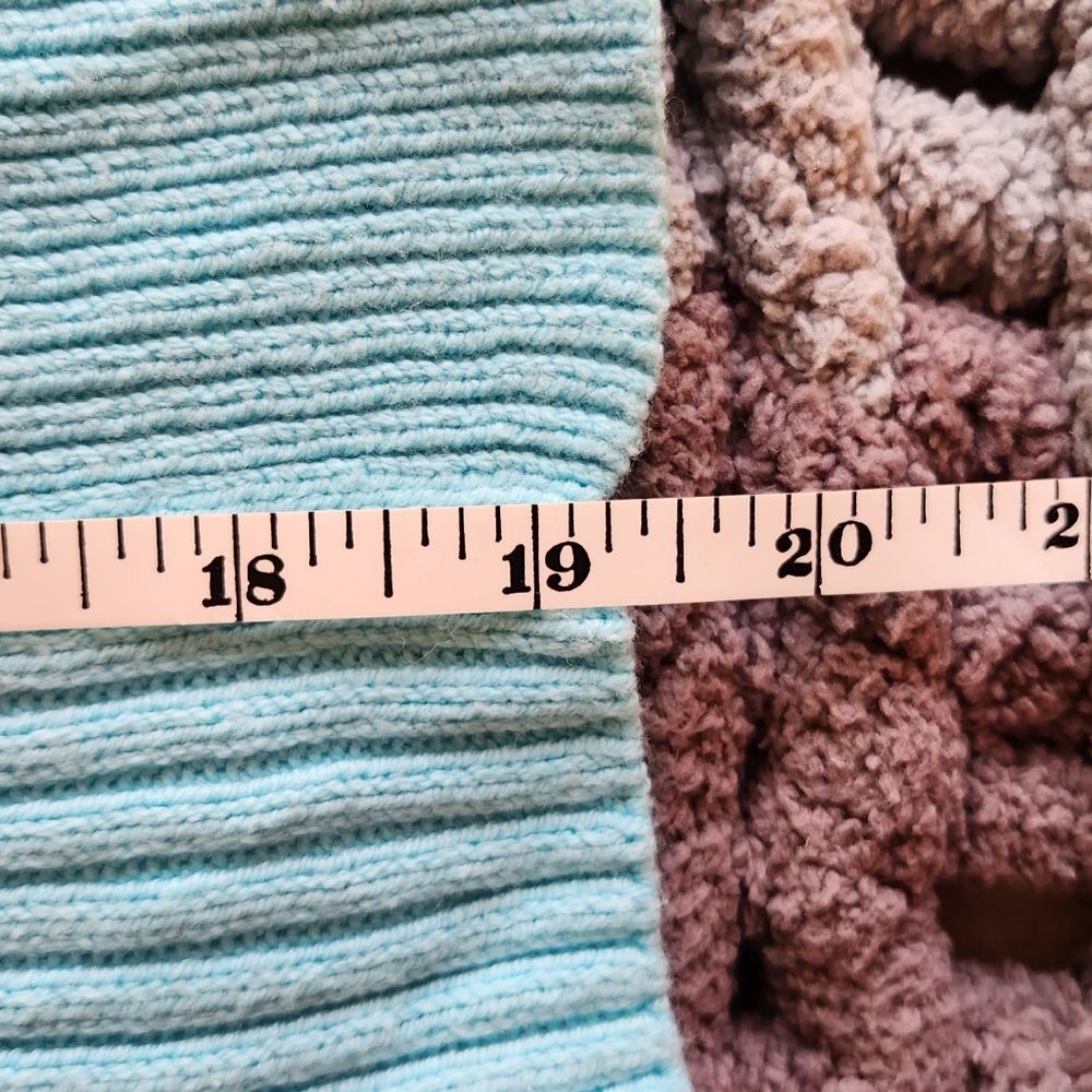 Mossimo Cardigan - Picture 3 of 3